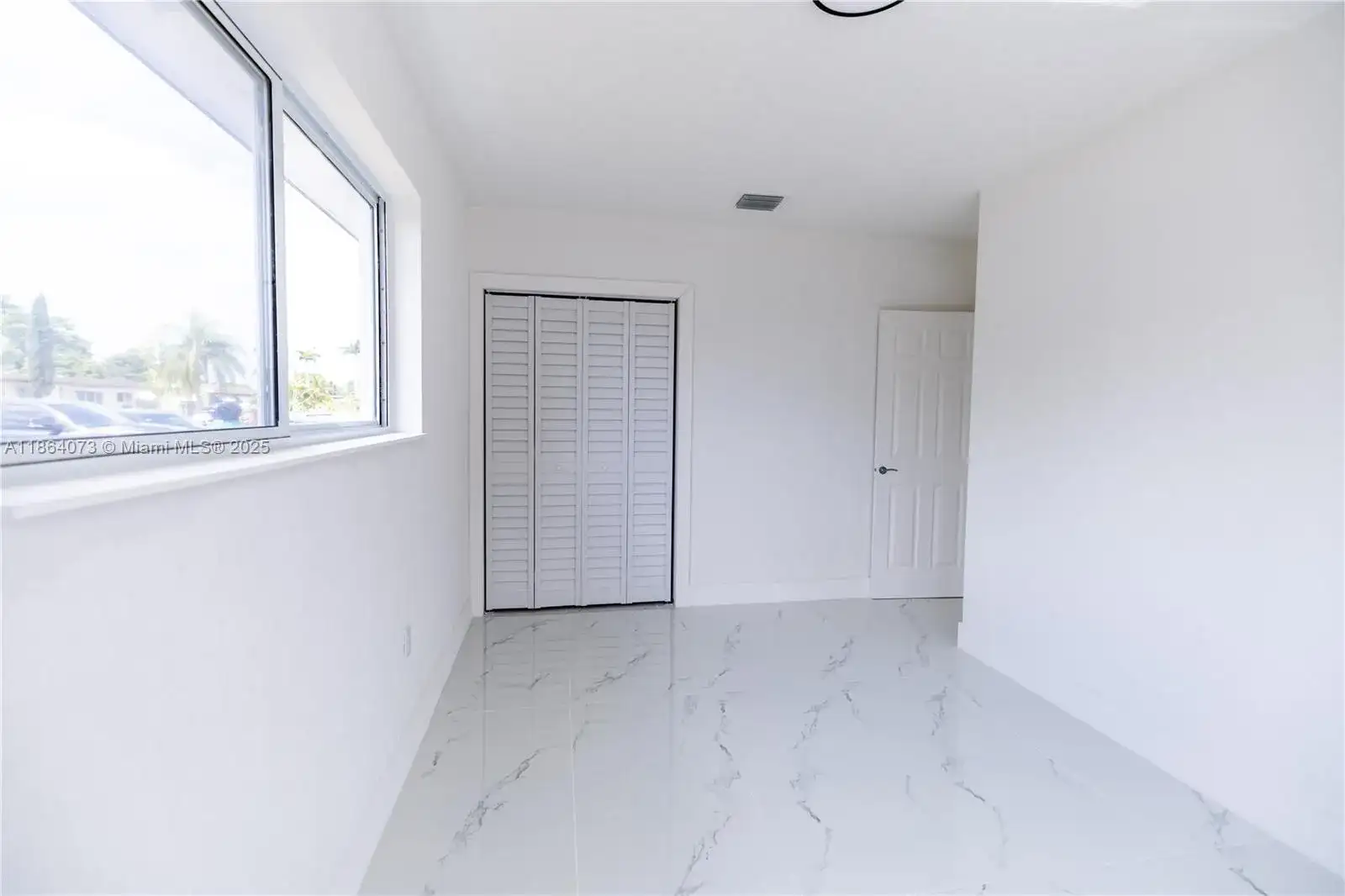 1625 NW 9th Ct, Homestead FL 33030 photo 4