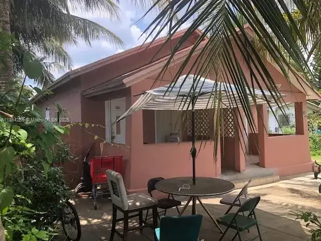 8044 NW 1st Pl, Miami FL 33150 photo 3