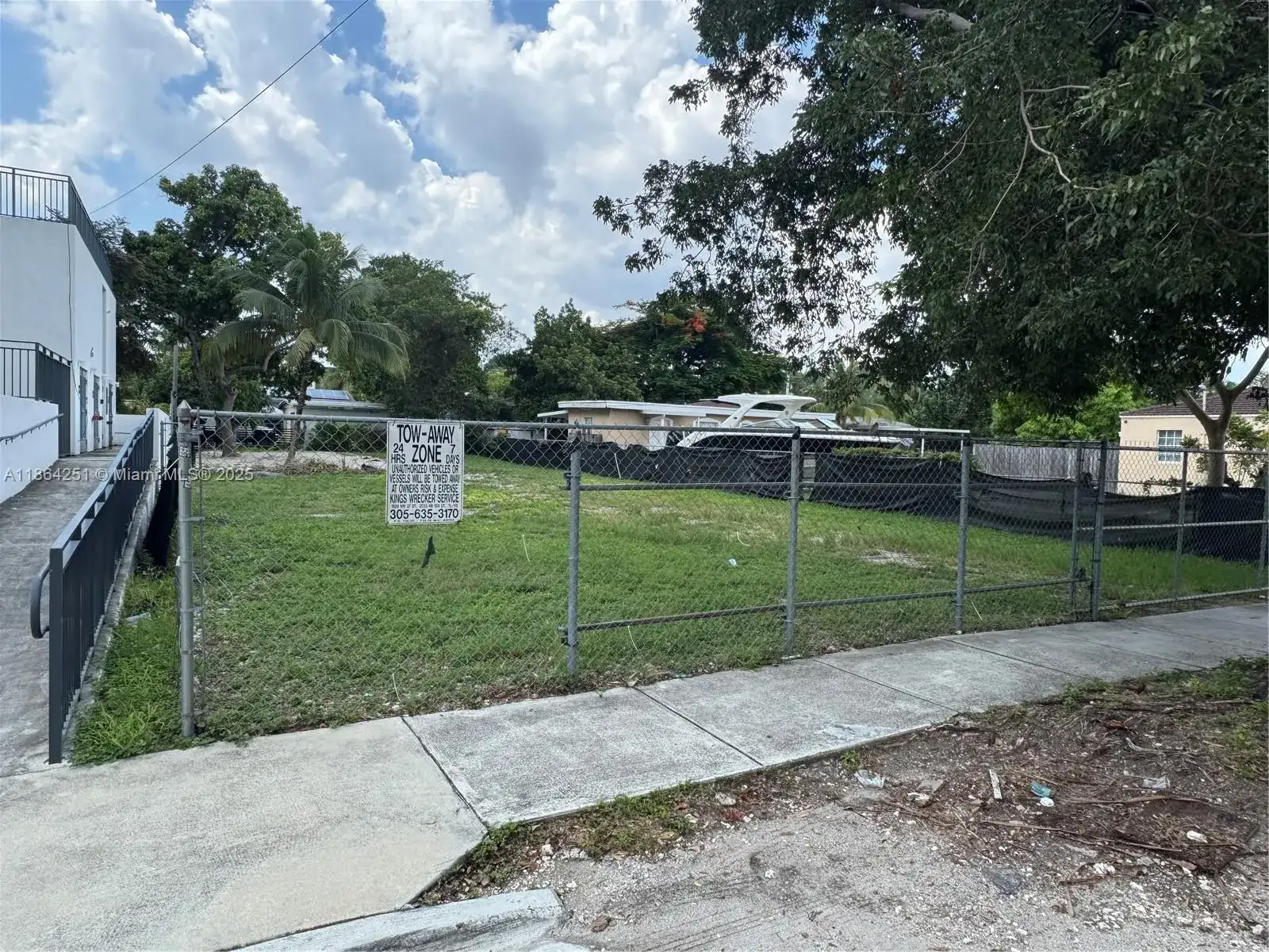 2720 SW 17th St, Miami FL 33145 photo 3