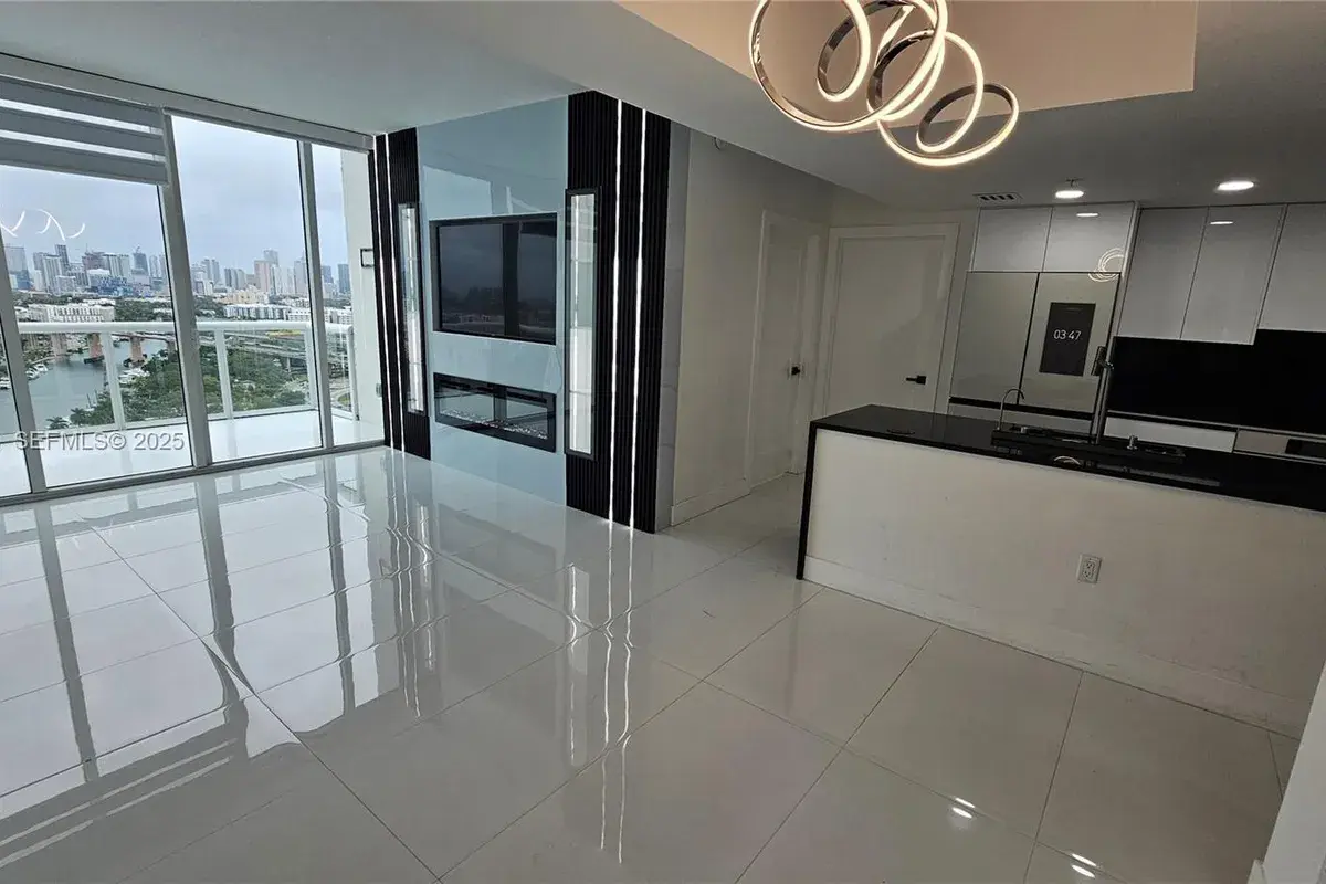 1861 NW North River Dr # 11, Miami FL 33125