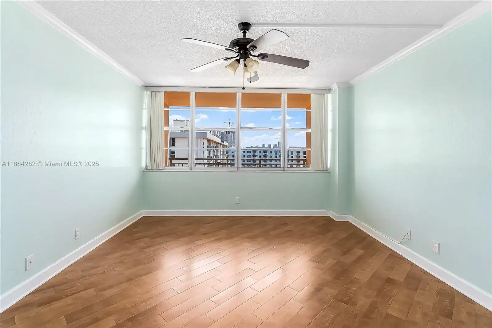 2025 NE 164th St # 907, North Miami Beach FL 33162 photo 2