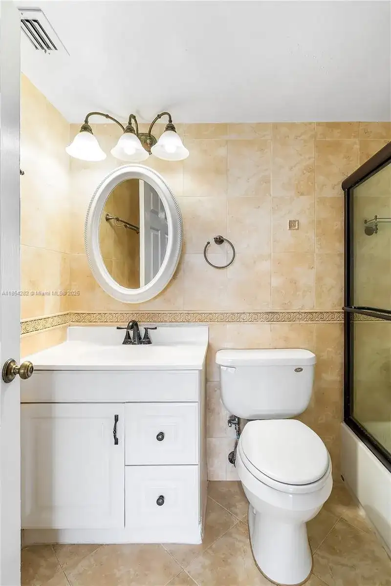 2025 NE 164th St # 907, North Miami Beach FL 33162 photo 5