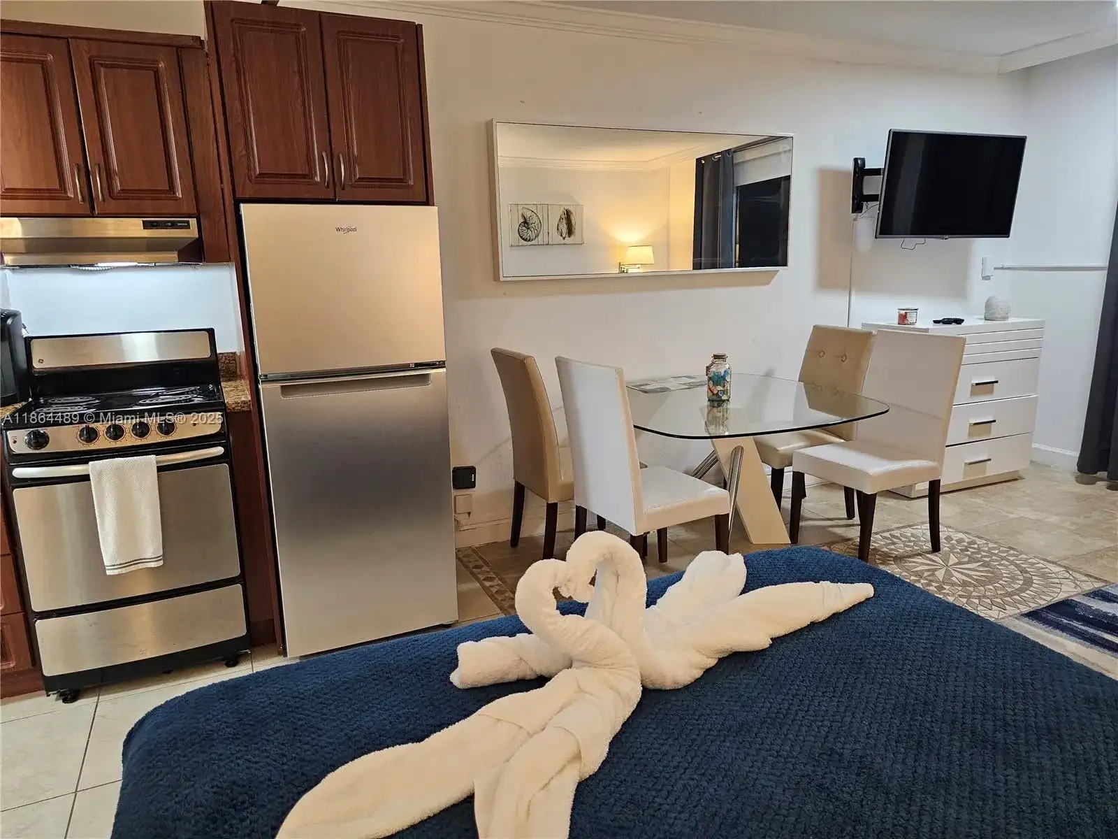19201 Collins Ave # 246, Sunny Isles Beach FL 33160 photo 3