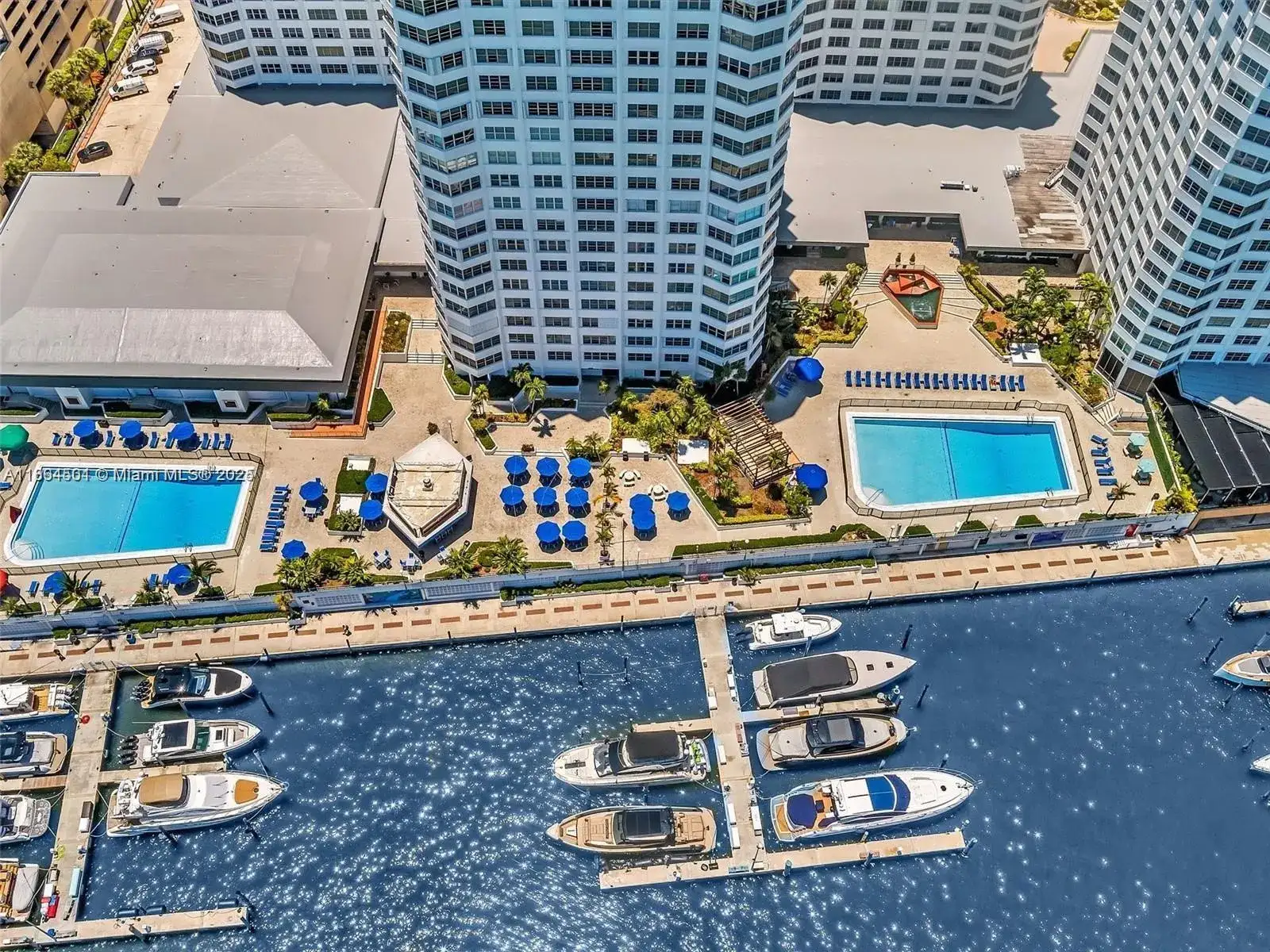 999 Brickell Bay Dr # 303, Miami FL 33131 photo 2
