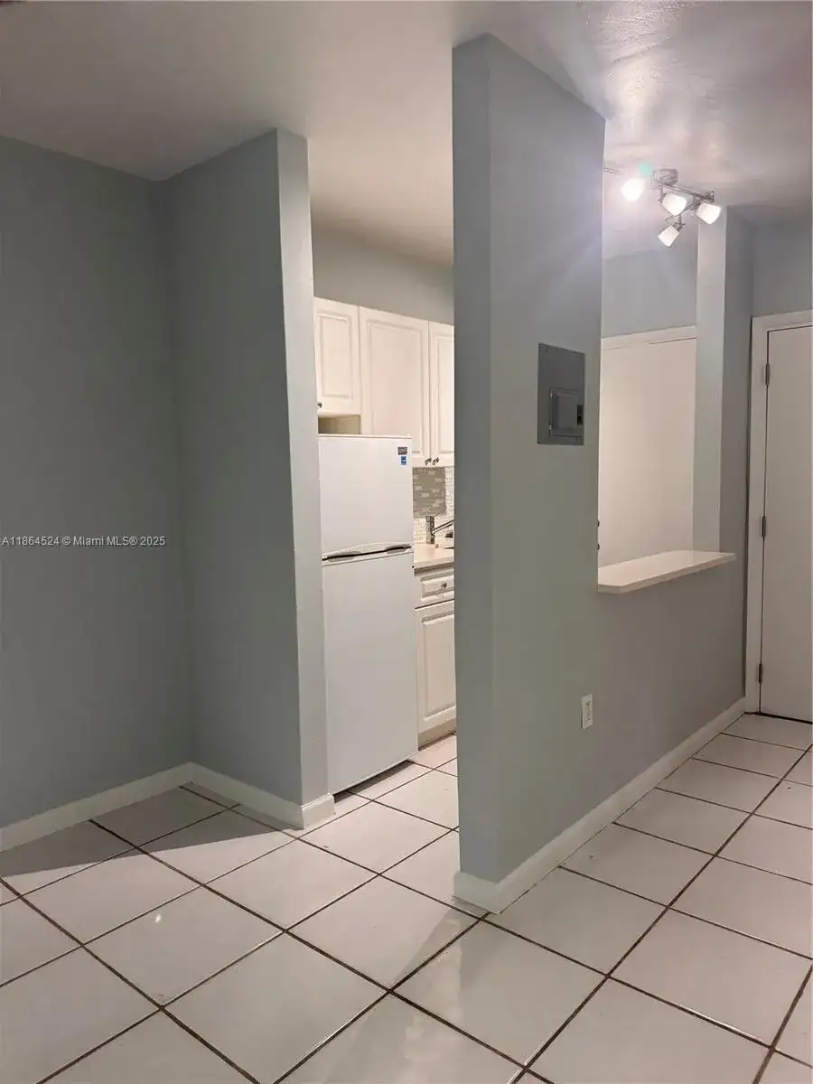 6310 SW 79th St # 2, South Miami FL 33143 photo 3