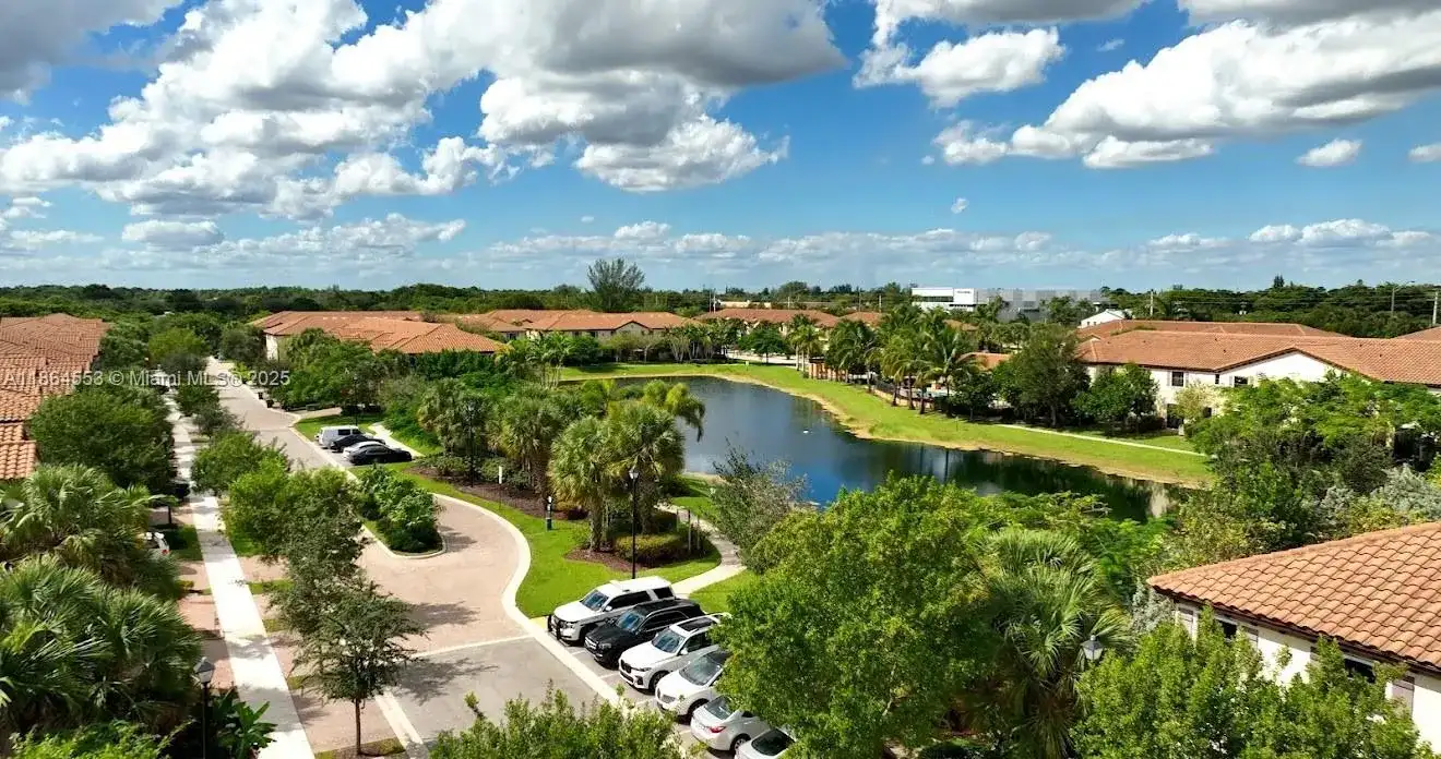 3962 Devenshire Ct, Coconut Creek FL 33073 photo 2