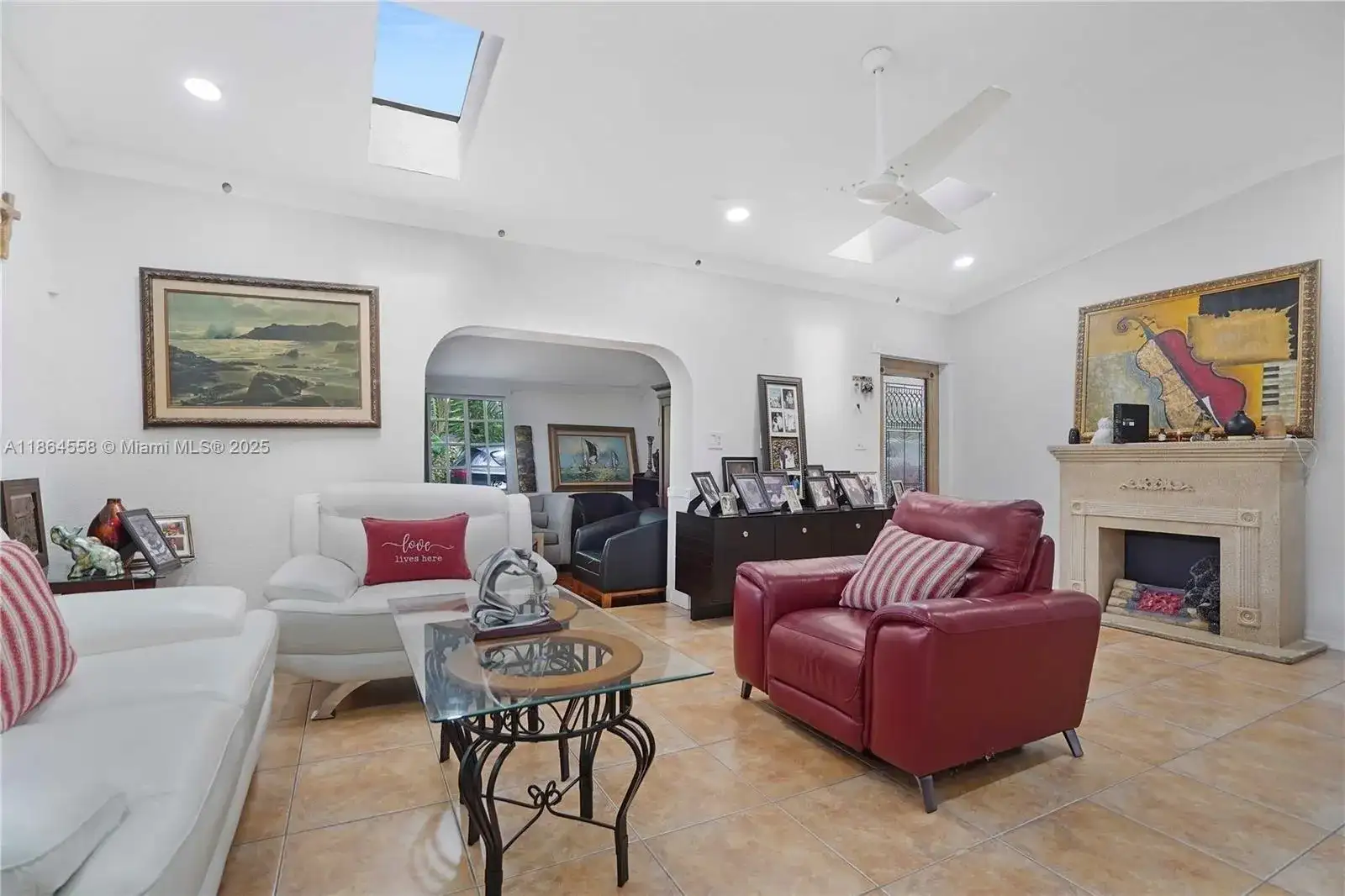 520 NE 175th St, North Miami Beach FL 33162 photo 2