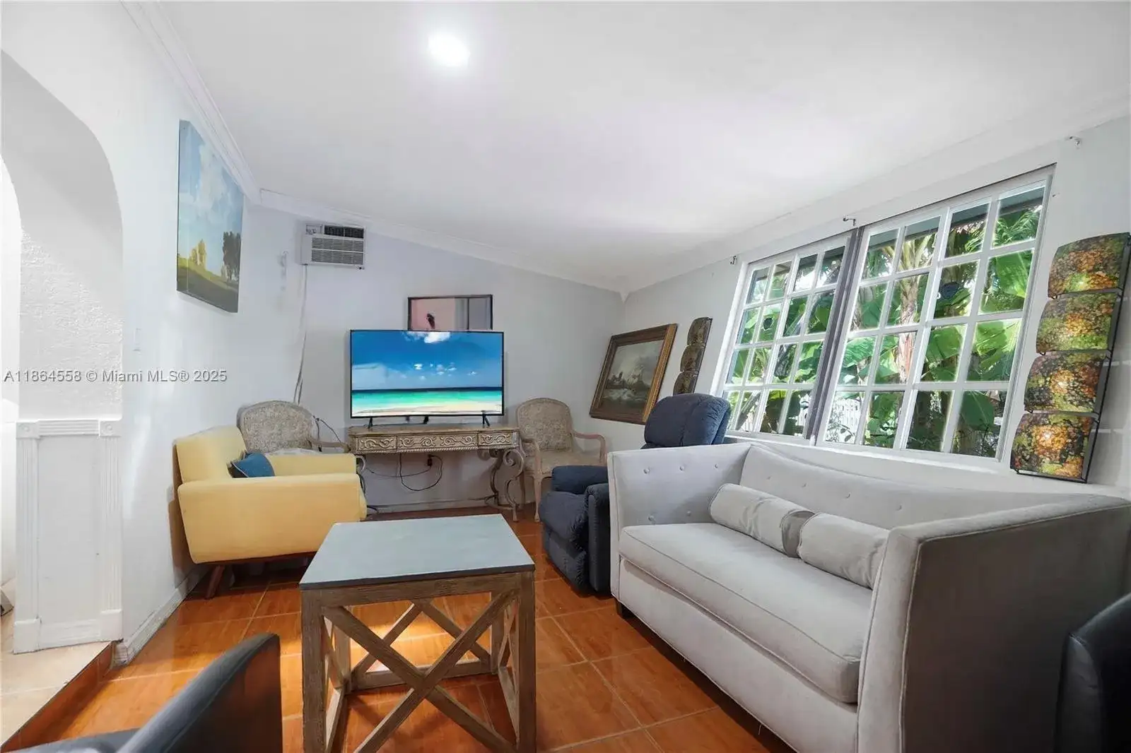 520 NE 175th St, North Miami Beach FL 33162 photo 4