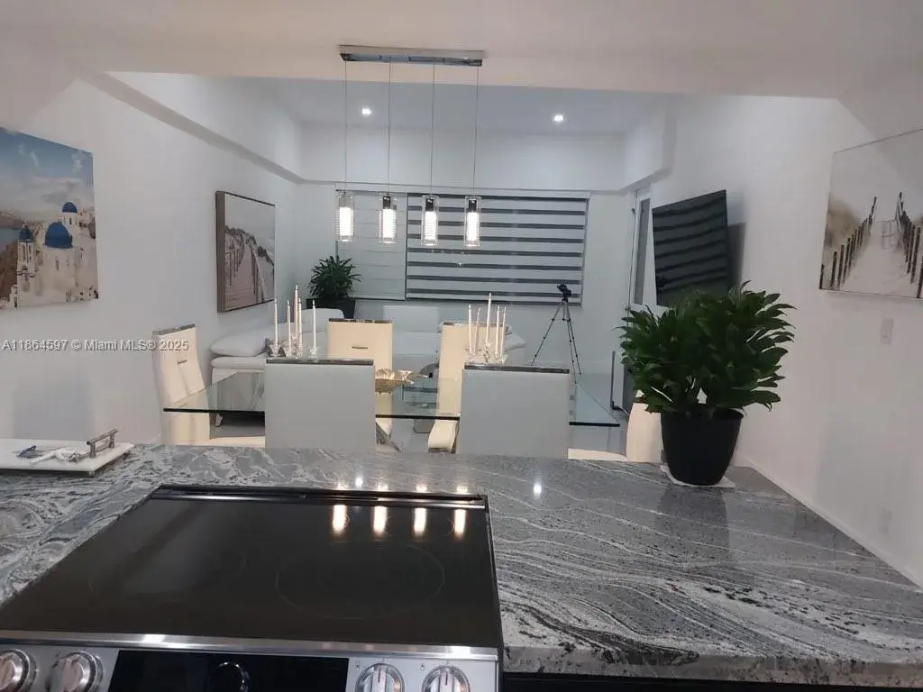3180 S Ocean Dr # 1721, Hallandale Beach FL 33009