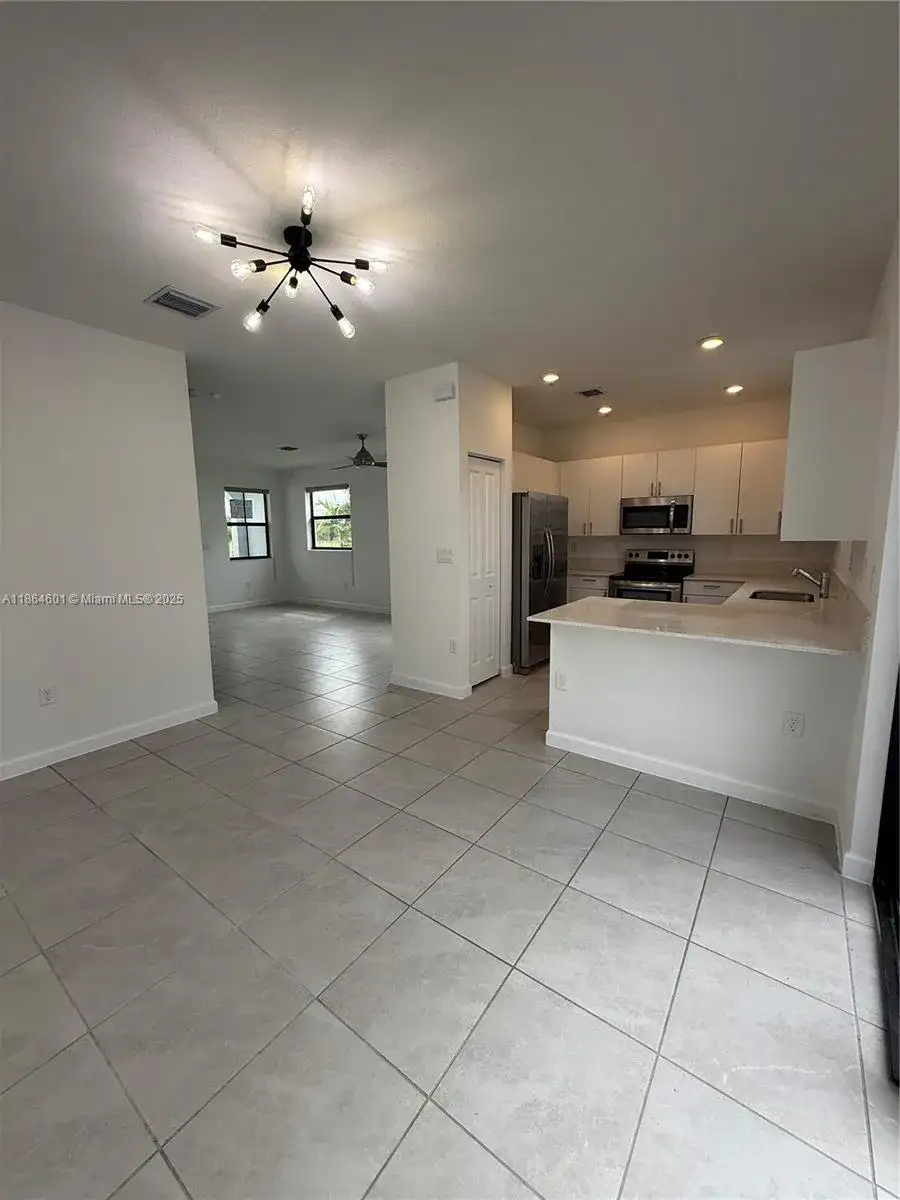 28532 SW 133rd Path, Homestead FL 33033 photo 4