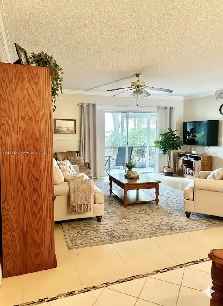111 S Hollybrook Dr # 107, Pembroke Pines FL 33025