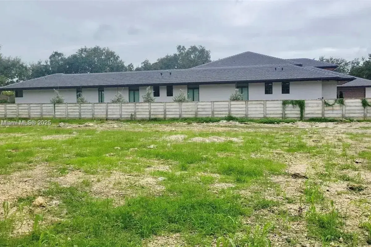 7775 SW 122nd Ave, Miami FL 33183