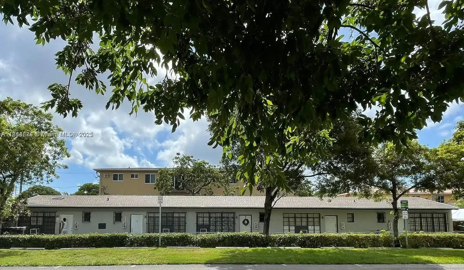 1346 NW 6th St, Miami FL 33125
