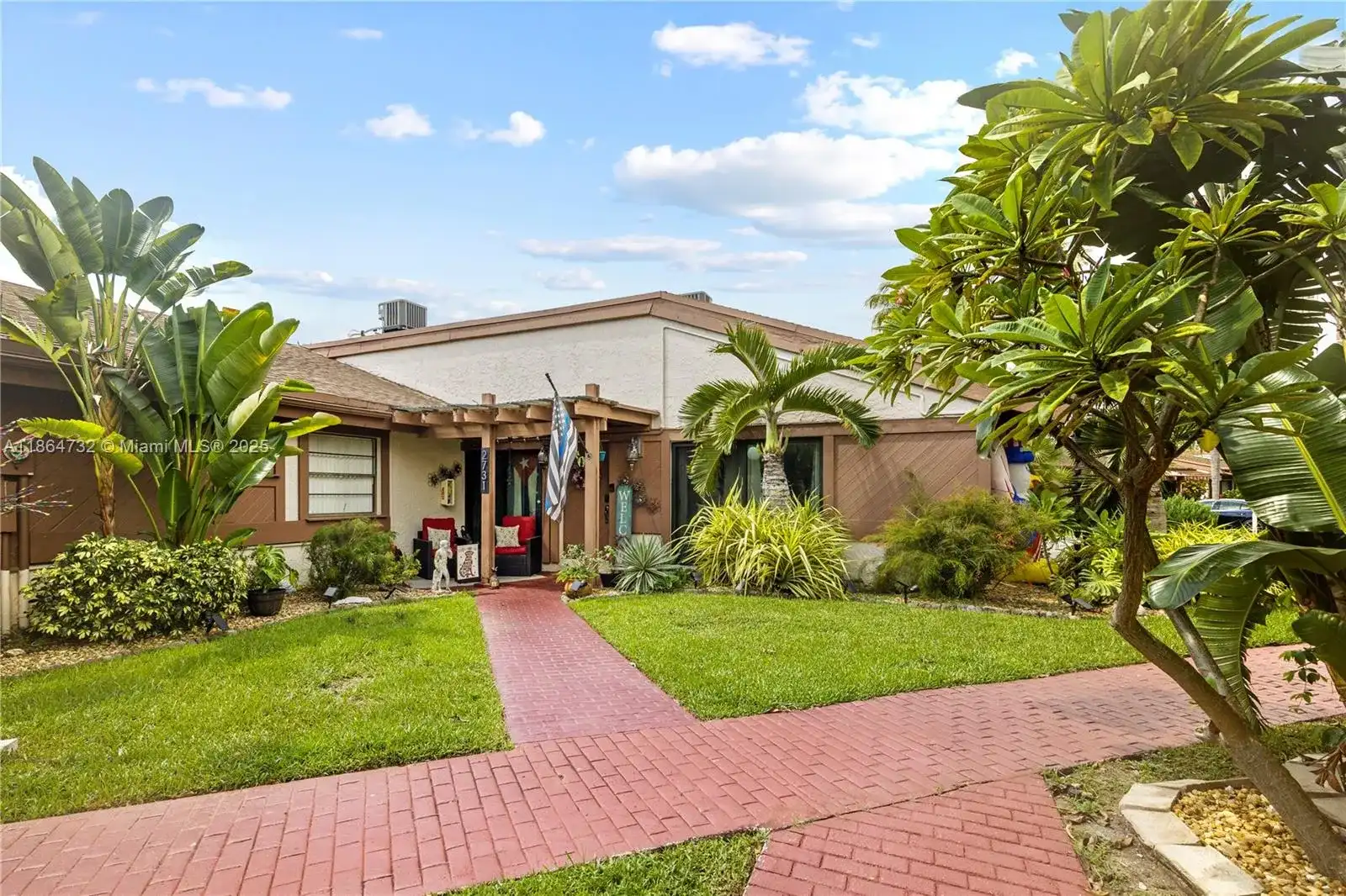 2731 S Parkview Dr, Hallandale Beach FL 33009