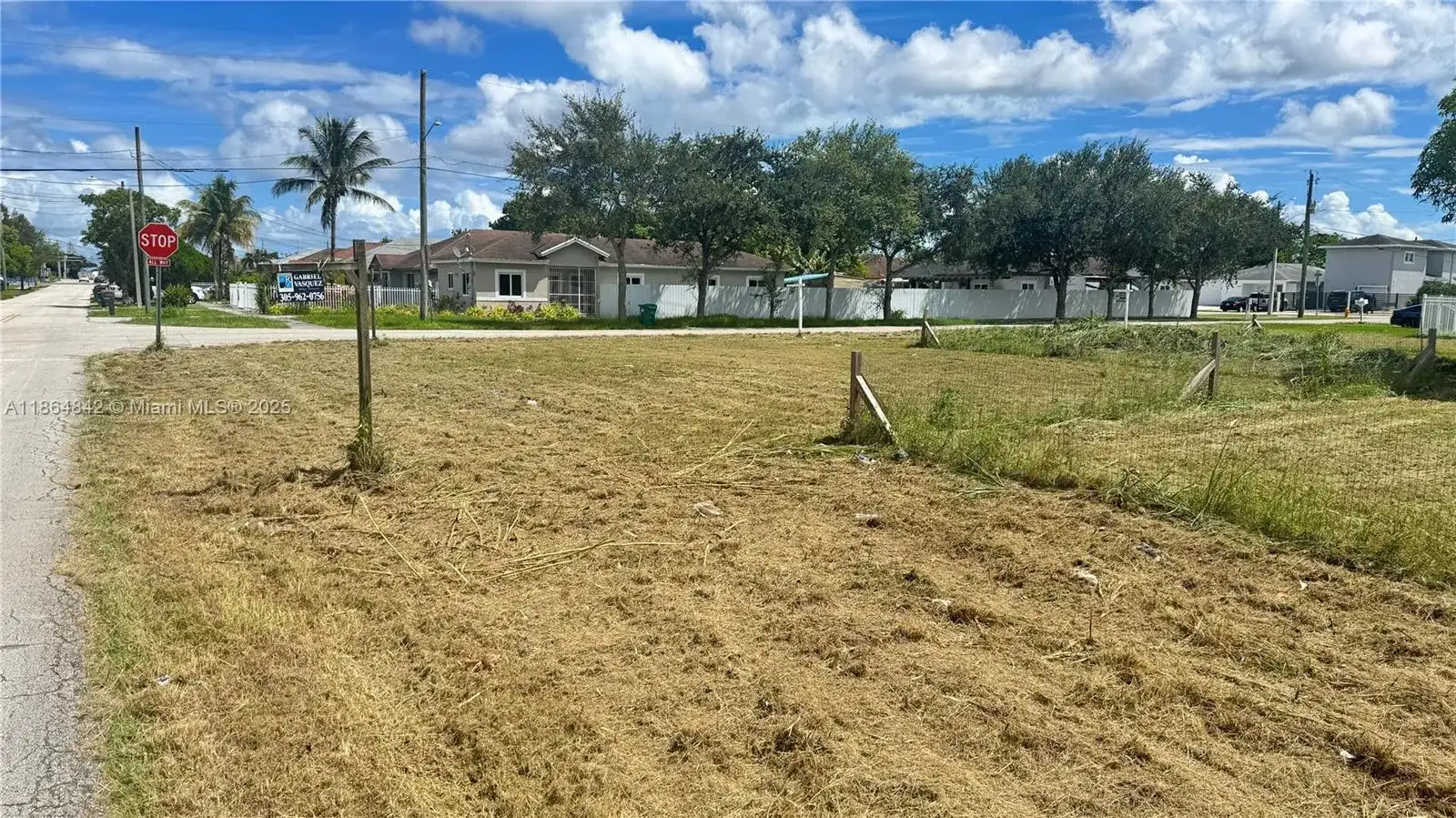 12208 SW 220th St, Miami FL 33170 photo 2