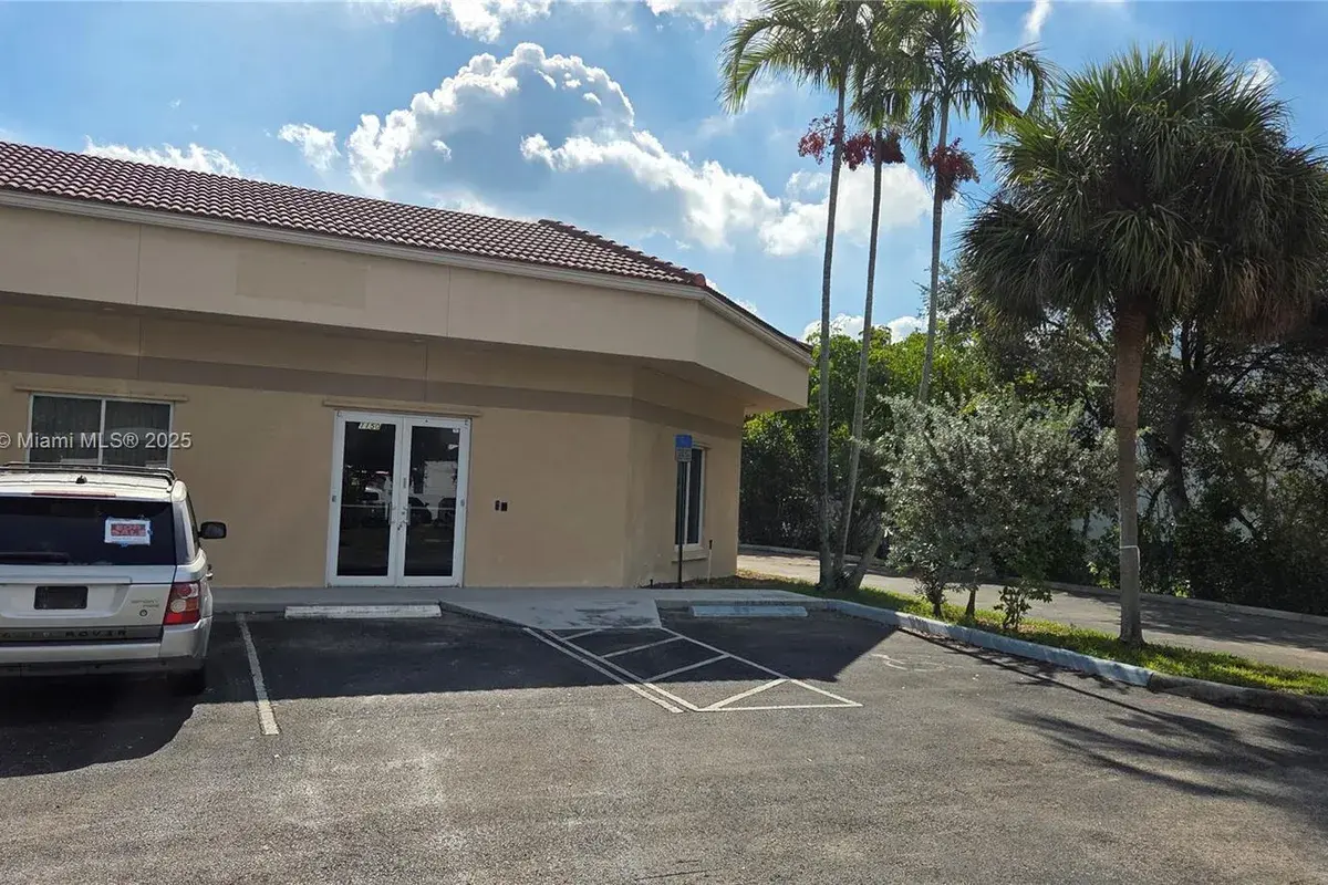 1150 SW 30th Ave, Pompano Beach FL 33069