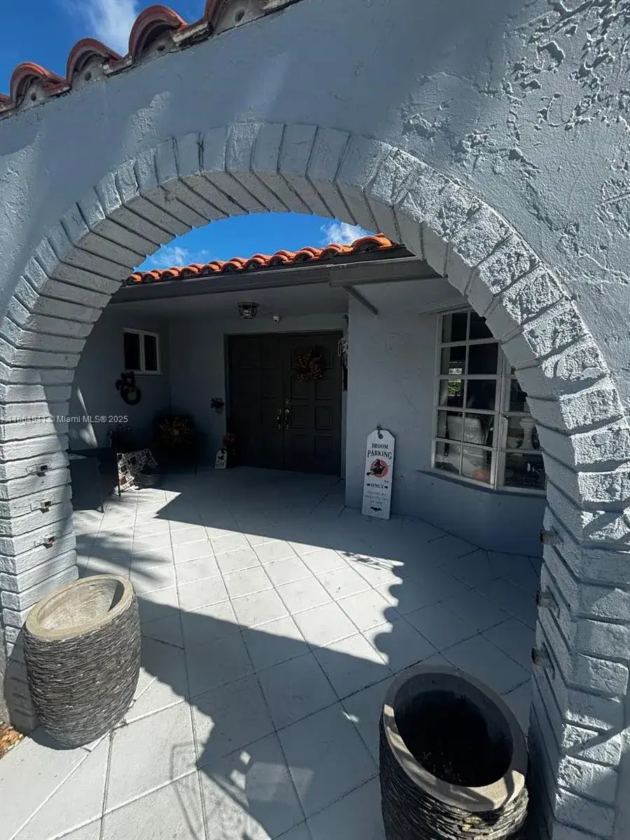 4220 NE 27th Ave, Lighthouse Point FL 33064 photo 3