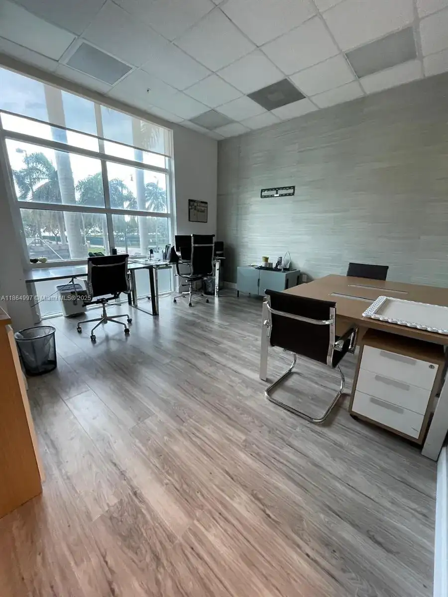 1900 N Bayshore Dr # 1A, Miami FL 33132 photo 4