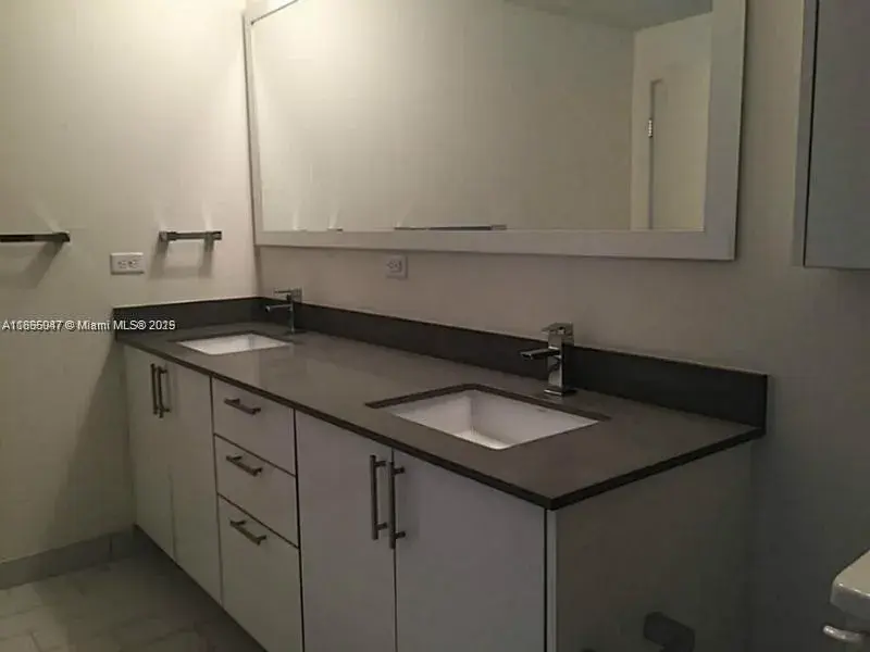 999 SW 1st Ave # 1809, Miami FL 33130