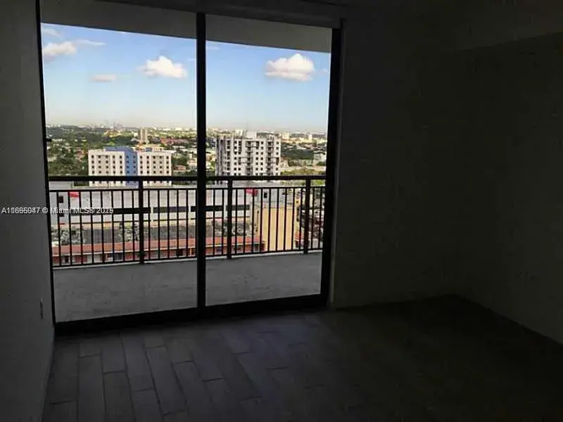 999 SW 1st Ave # 1809, Miami FL 33130