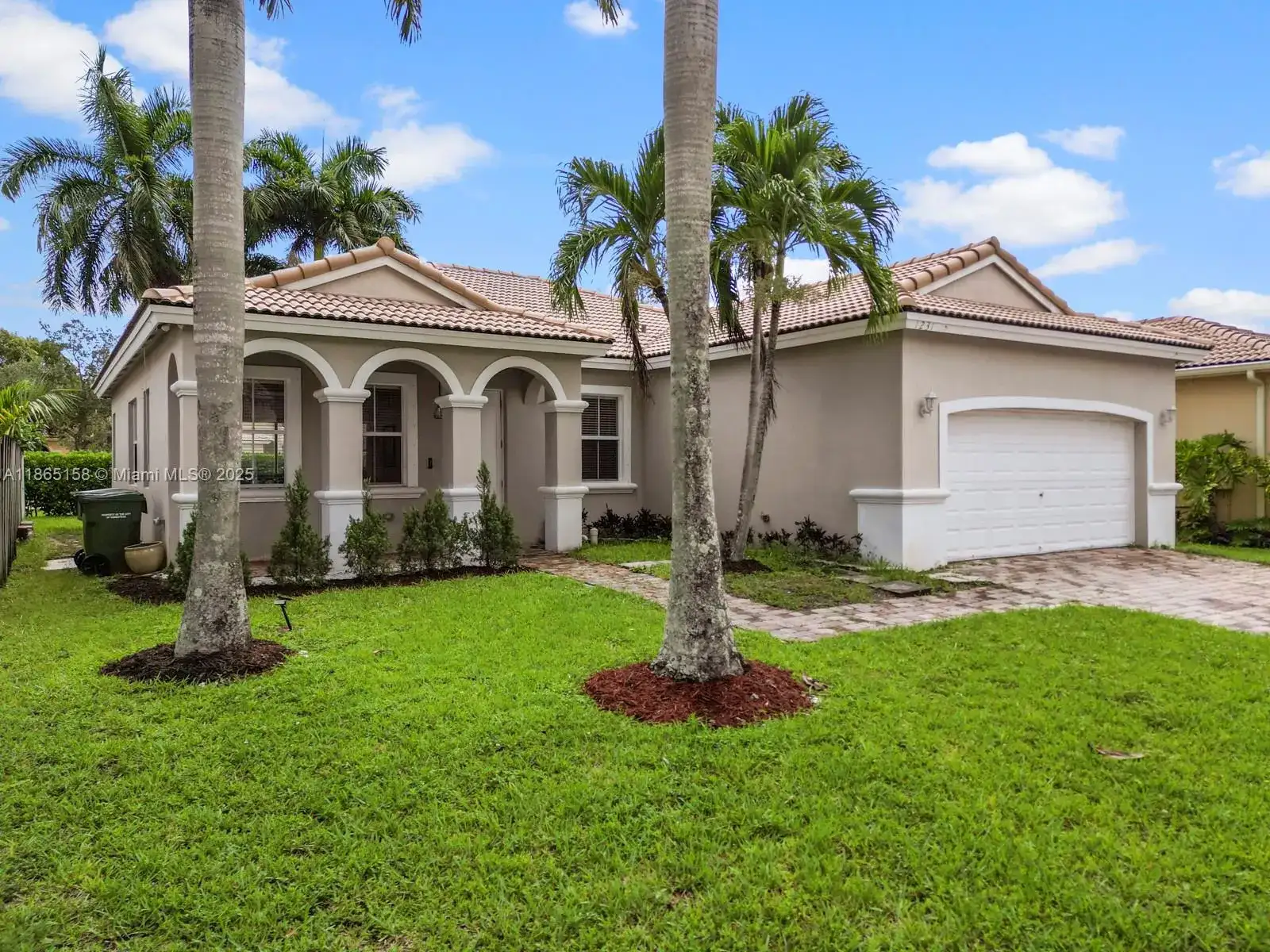 1231 SE 16th Ave, Homestead FL 33035 photo 4