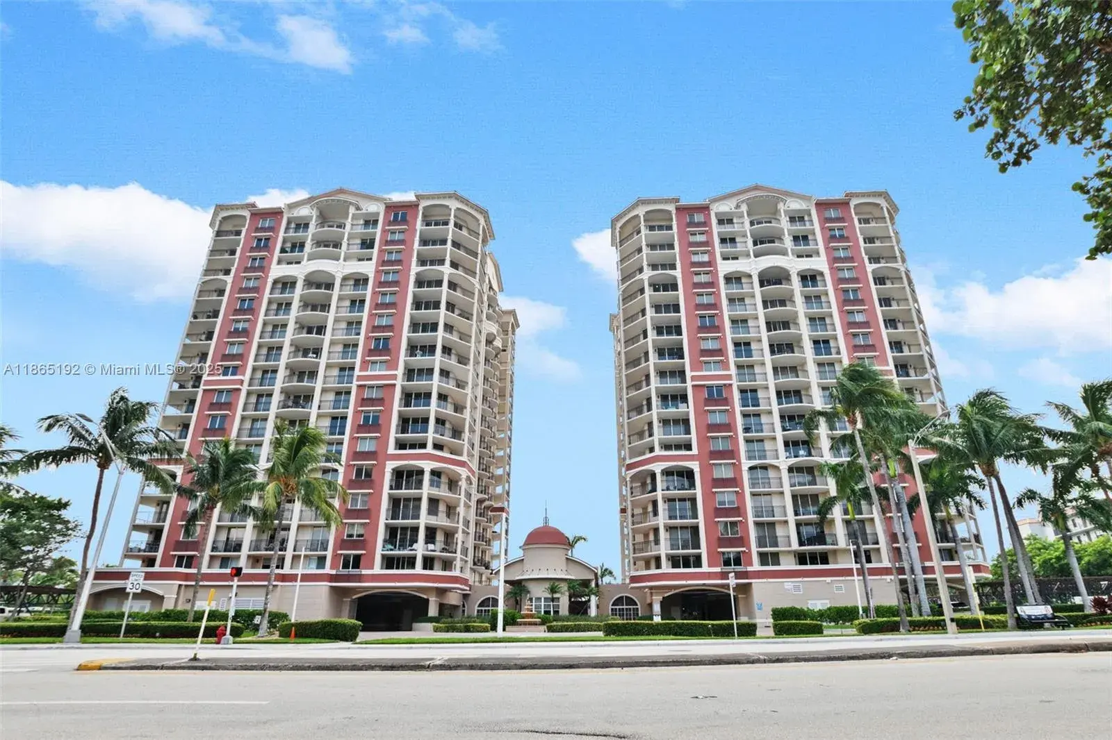 2001 N Ocean Blvd # 701, Fort Lauderdale FL 33305