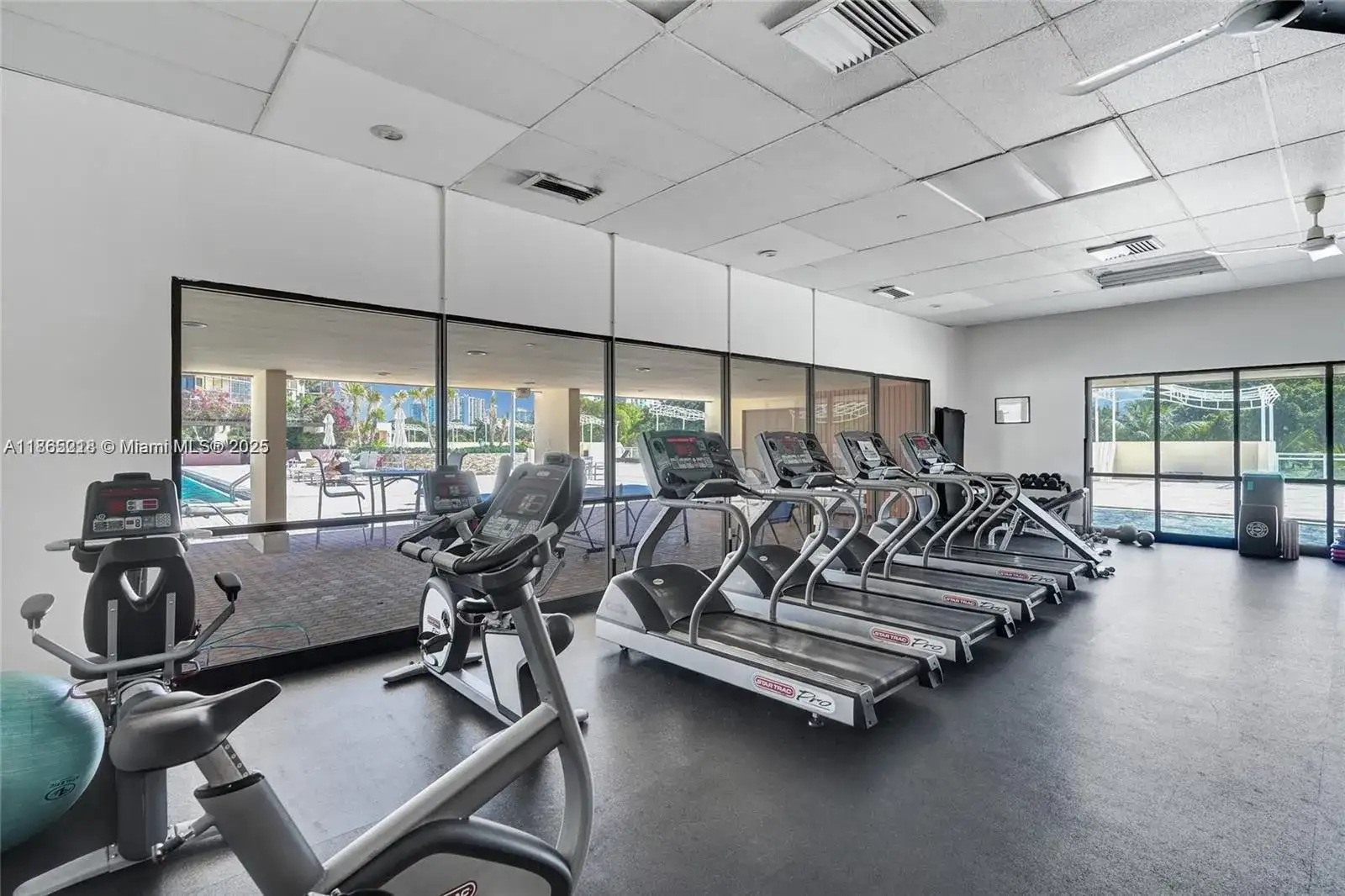 20335 W Country Club Dr # 502, Aventura FL 33180 photo 4