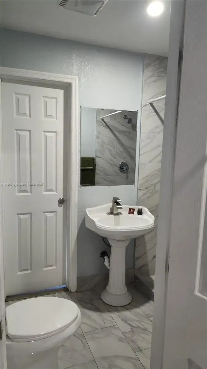 849 W 2nd St # B, Riviera Beach FL 33404 photo 4