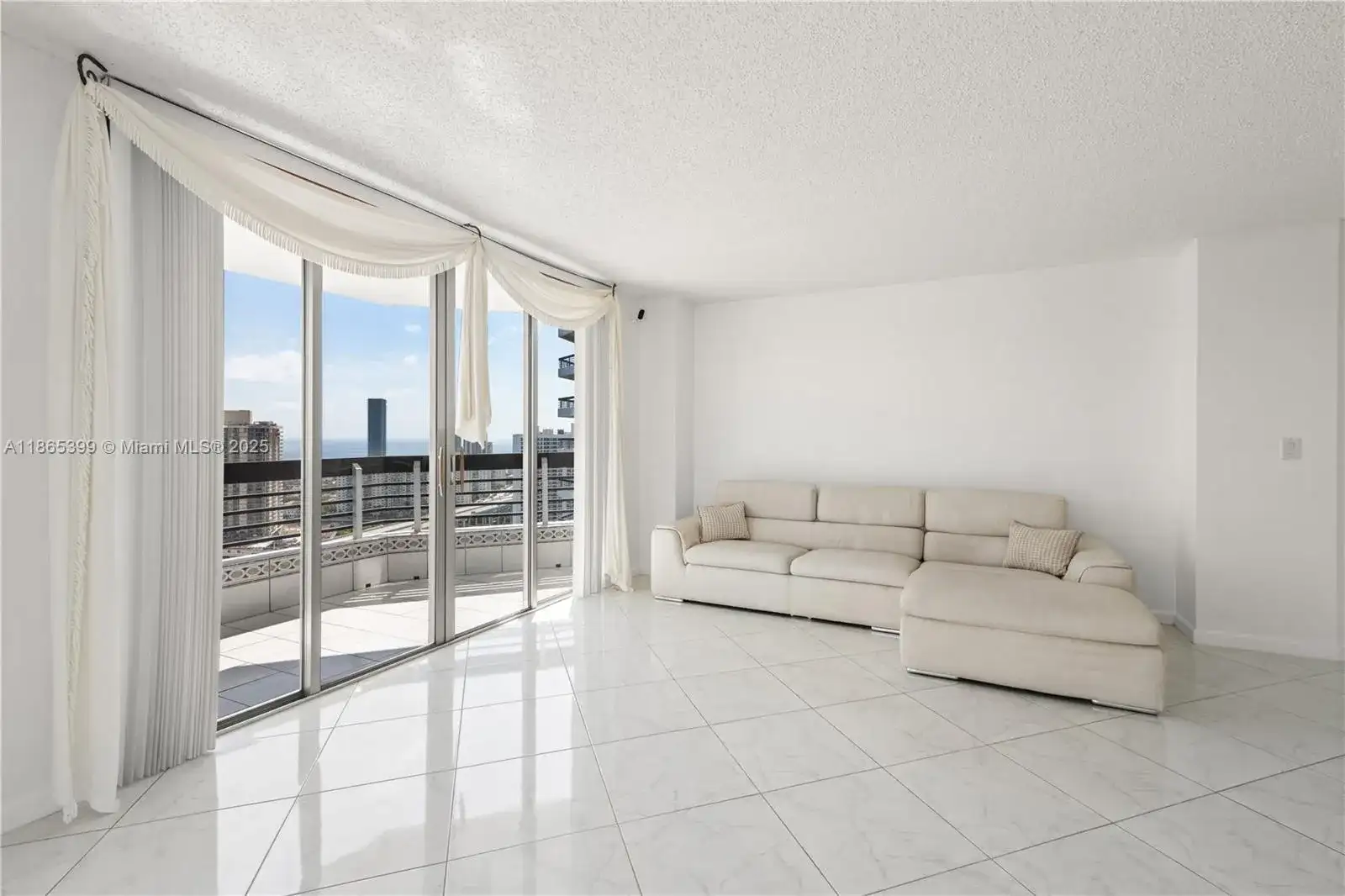3530 Mystic Pointe Dr # 3206, Aventura FL 33180 photo 3