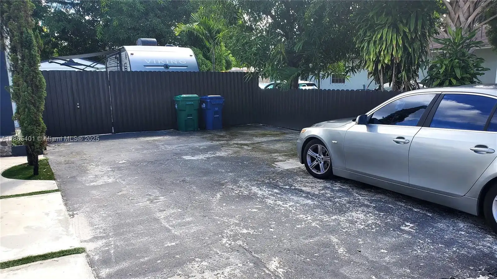 10529 NW 35th Ave, Miami FL 33147 photo 3