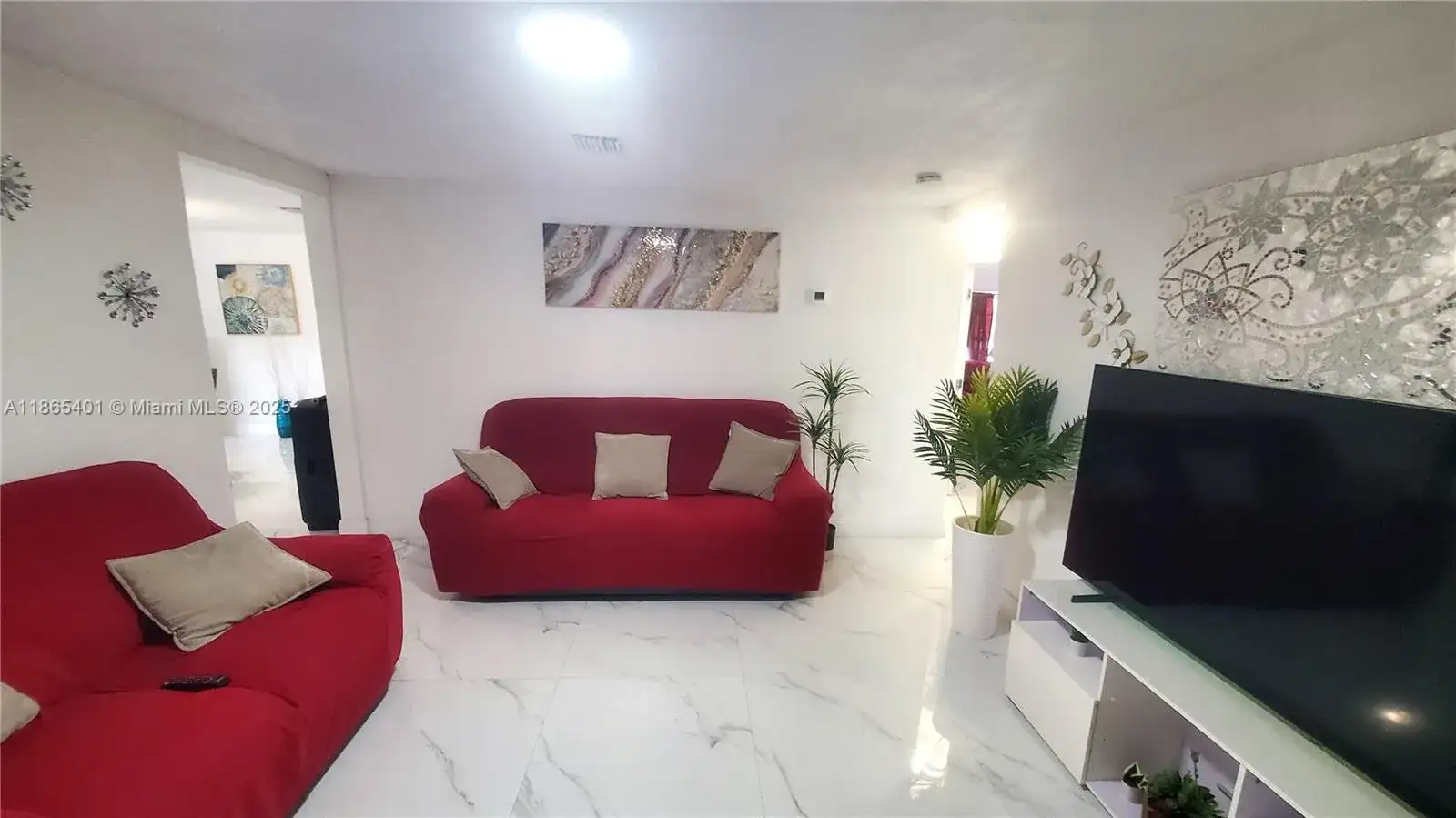 10529 NW 35th Ave, Miami FL 33147 photo 4