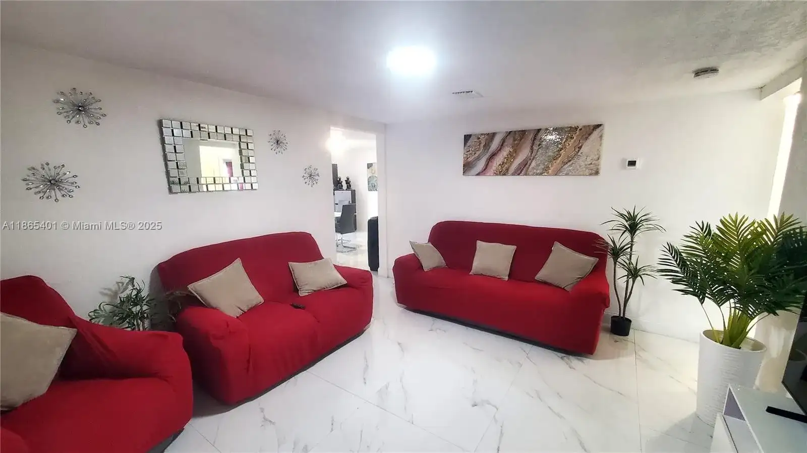 10529 NW 35th Ave, Miami FL 33147 photo 5