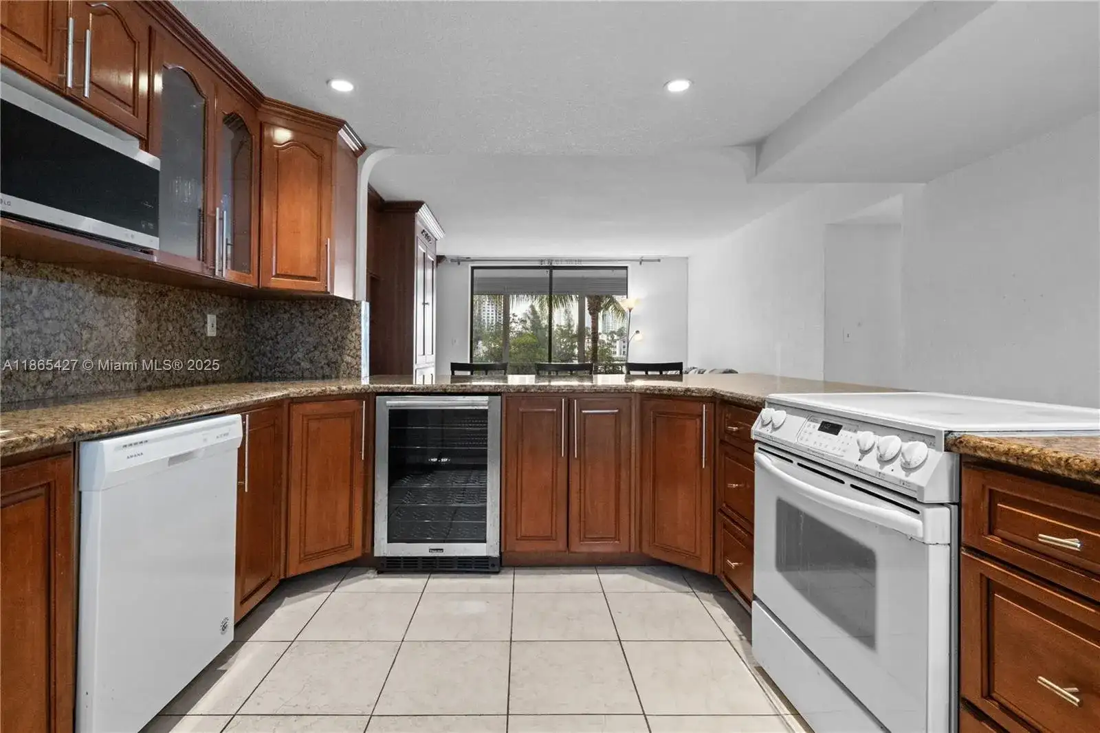 3030 Marcos Dr # T203, Aventura FL 33160 photo 4