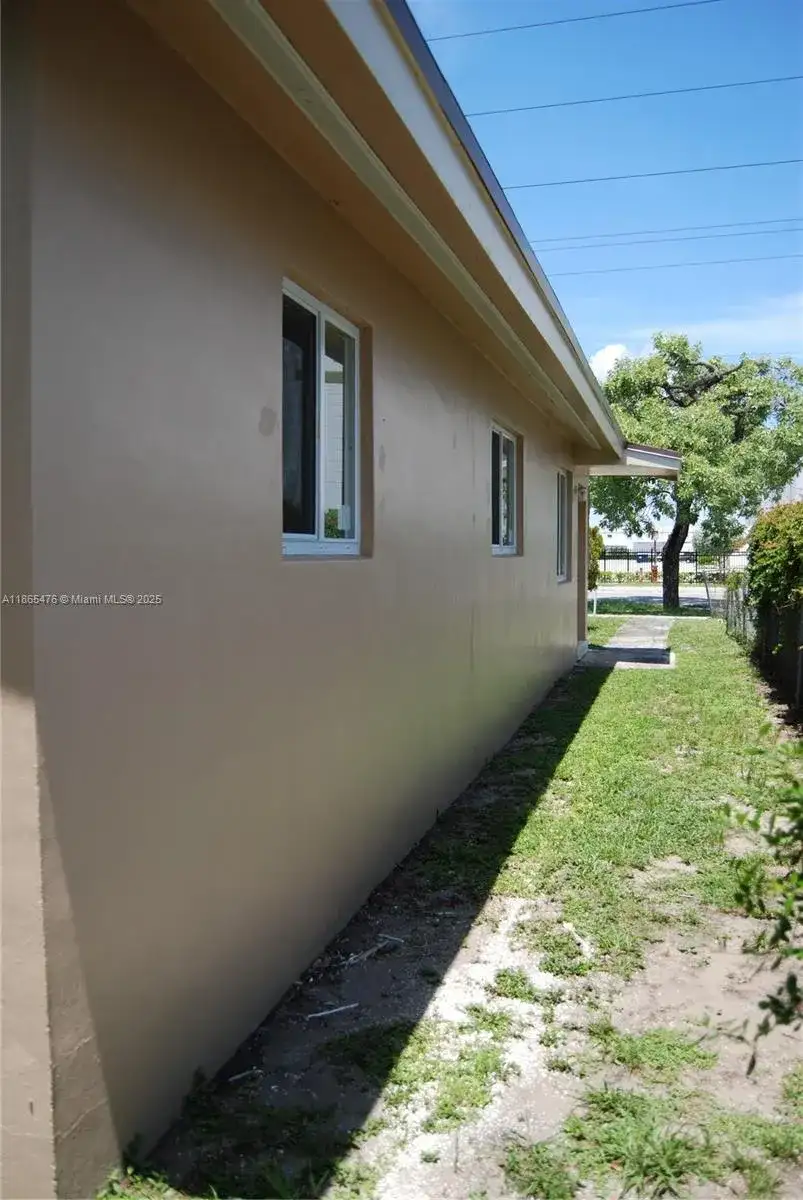 3020 NW 71st St, Miami FL 33147 photo 5