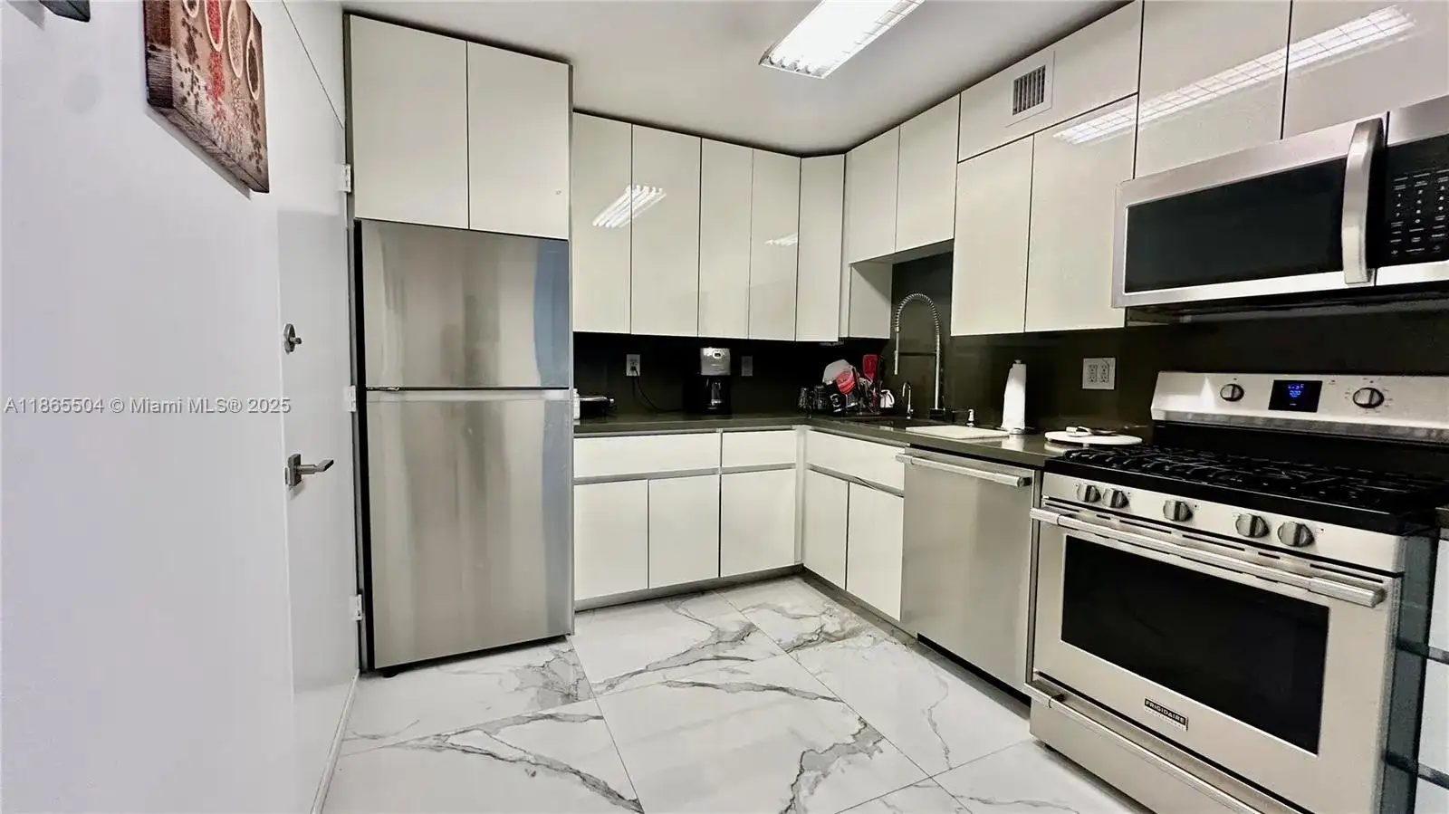 2030 S Ocean Dr # 1022, Hallandale Beach FL 33009 photo 5