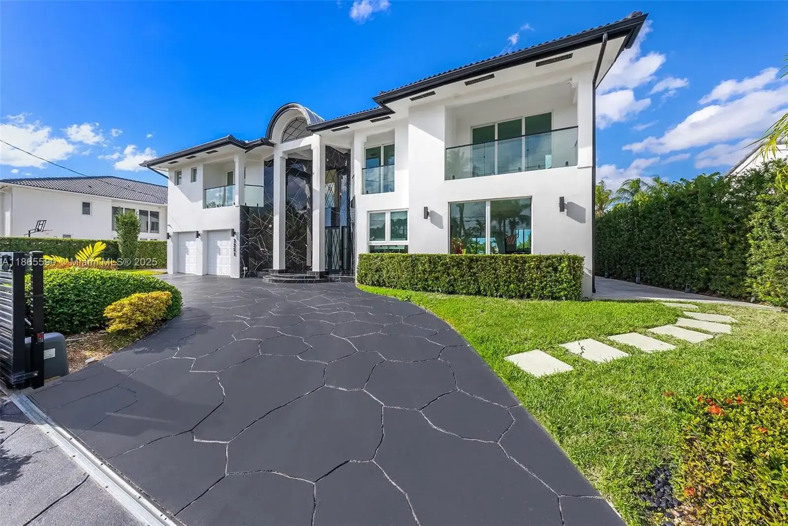 3251 NE 164th St, North Miami Beach FL 33160 photo 2
