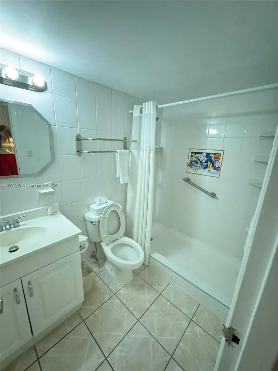 19201 Collins Ave # 801, Sunny Isles Beach FL 33160 photo 5