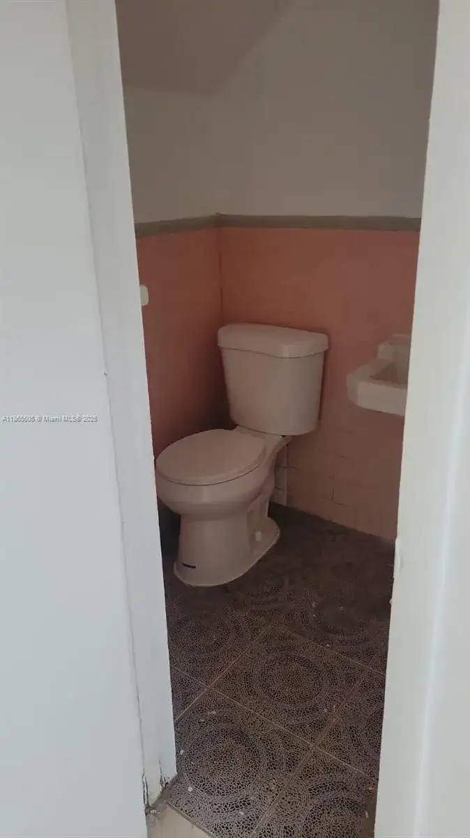 1406 NW 2nd Ave # 3, Florida City FL 33034 photo 2