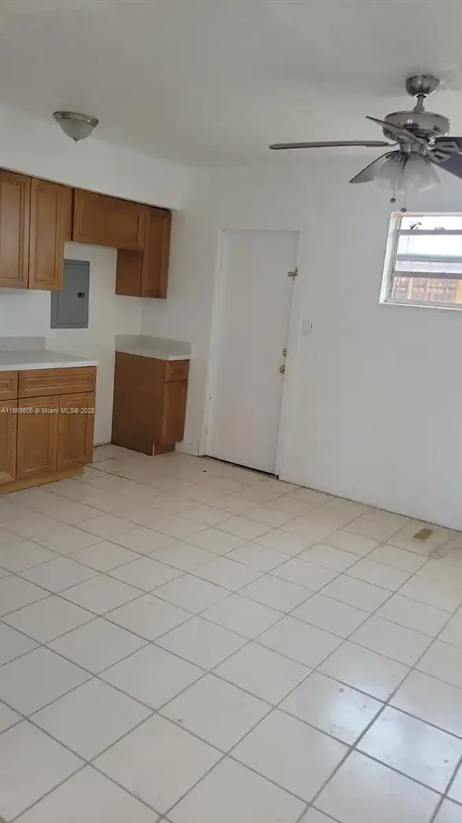 1406 NW 2nd Ave # 3, Florida City FL 33034 photo 3
