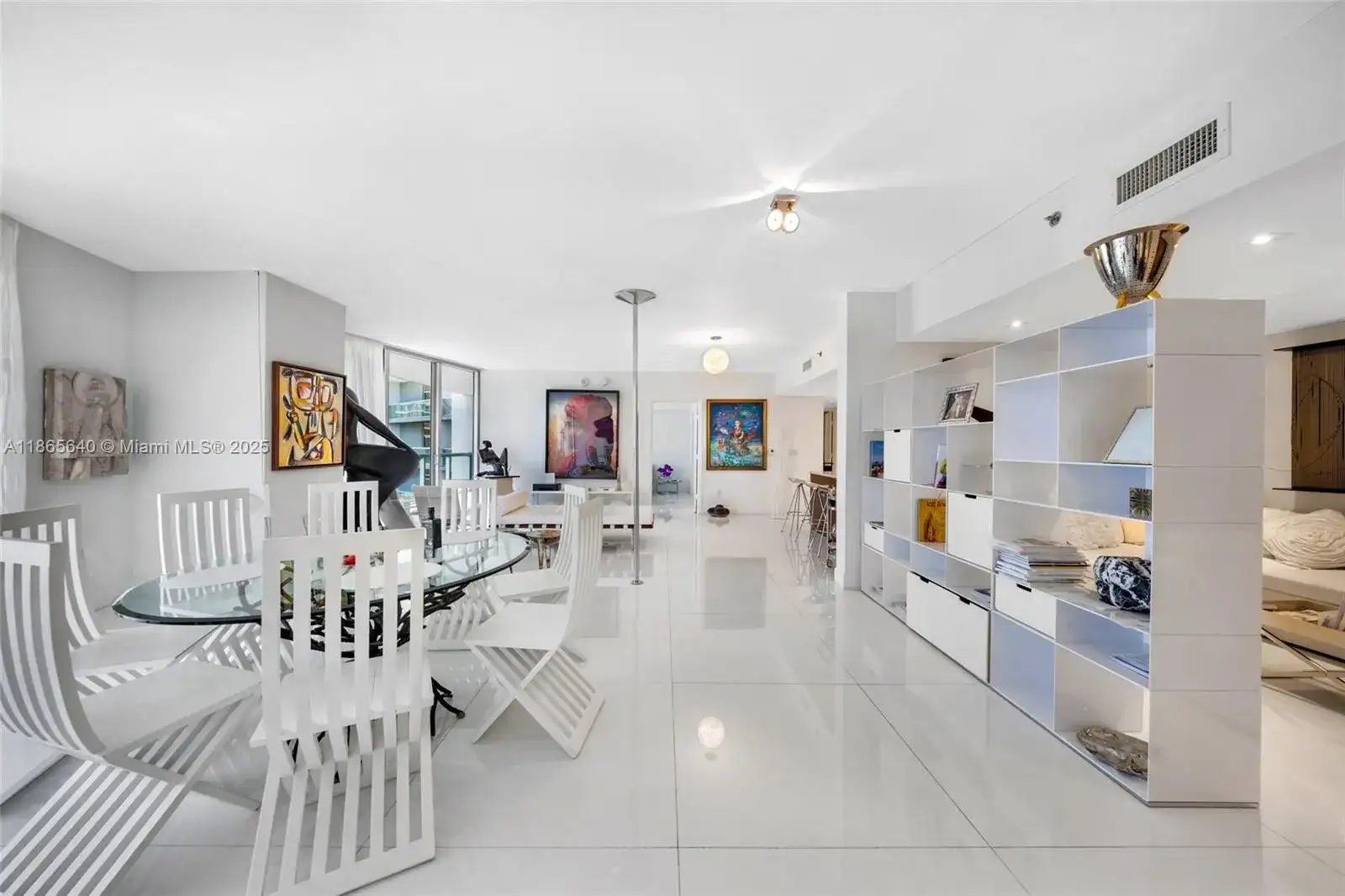 475 Brickell Ave # 714, Miami FL 33131 photo 3