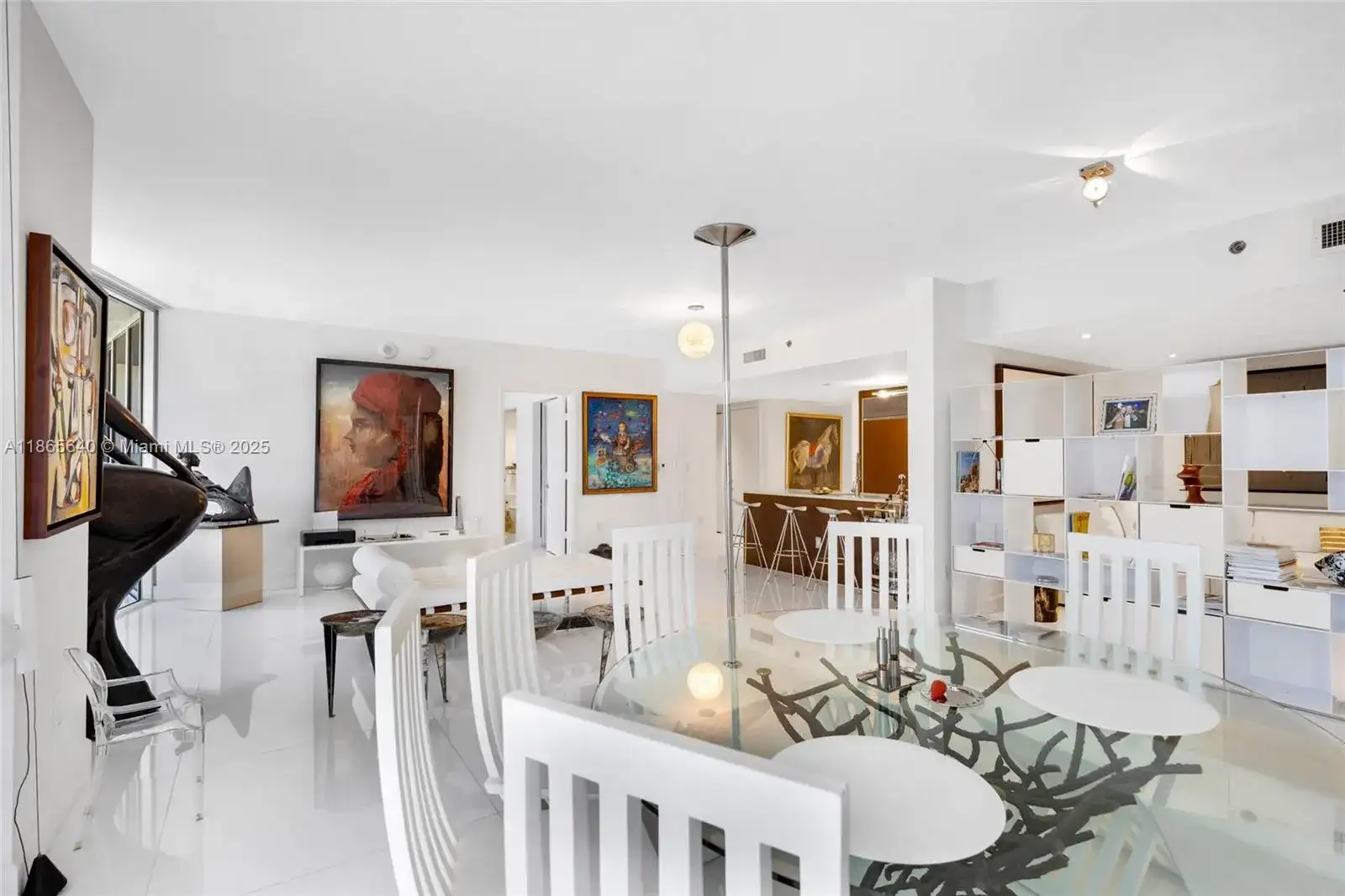 475 Brickell Ave # 714, Miami FL 33131 photo 4