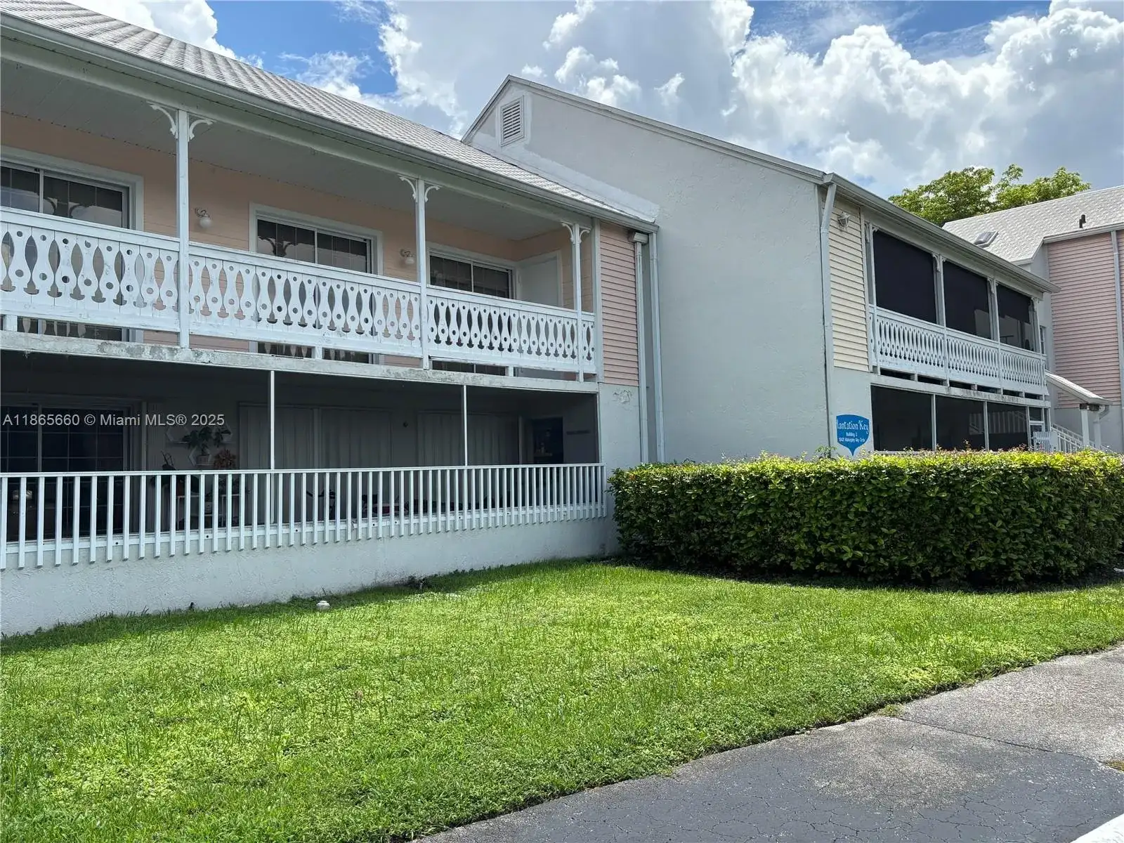 10421 Mahogany Key Cir # 101, Miami FL 33196 photo 2