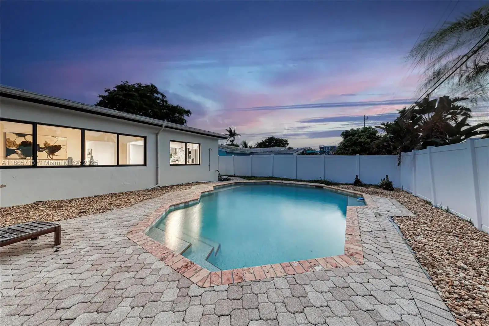 1985 Windward Dr, Lauderdale By The Sea FL 33062 photo 2
