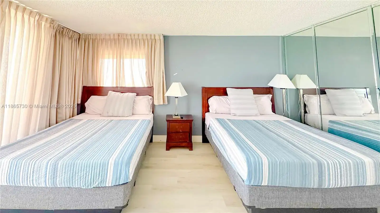 19201 Collins Ave # 510, Sunny Isles Beach FL 33160 photo 2