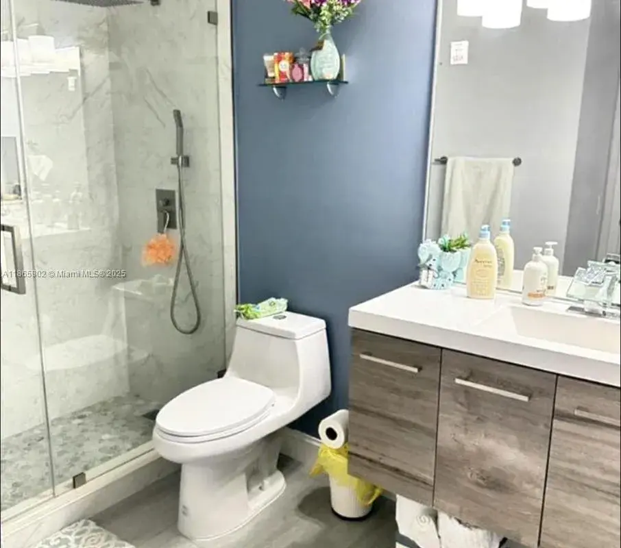 8440 SW 8th St # 603A, Miami FL 33144