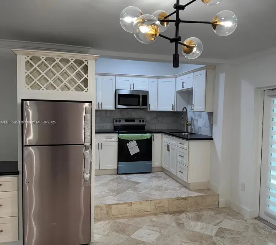 4 NE 47th St, Miami FL 33137