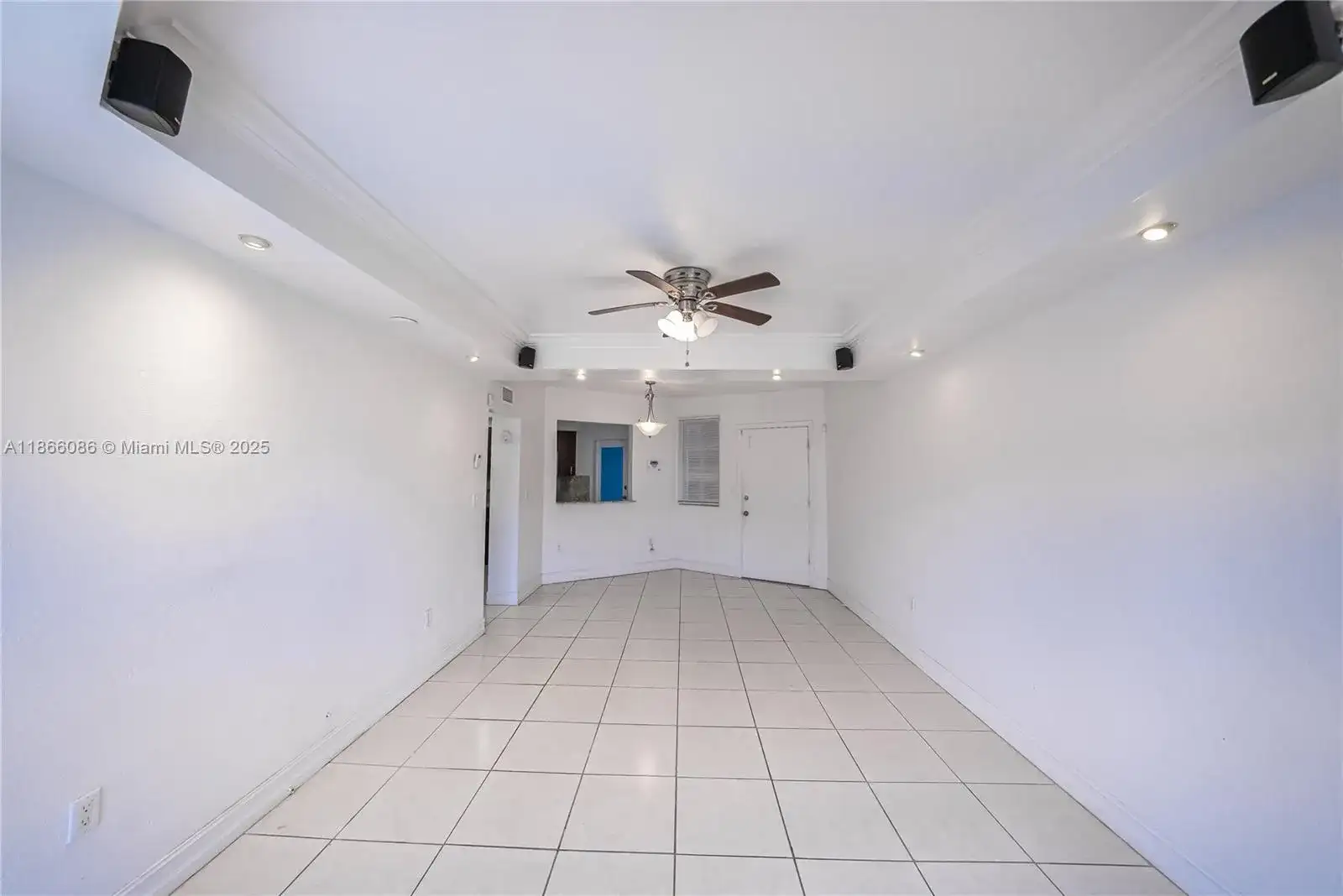 1701 NE Miami Gardens Dr # 115, Miami FL 33179 photo 2