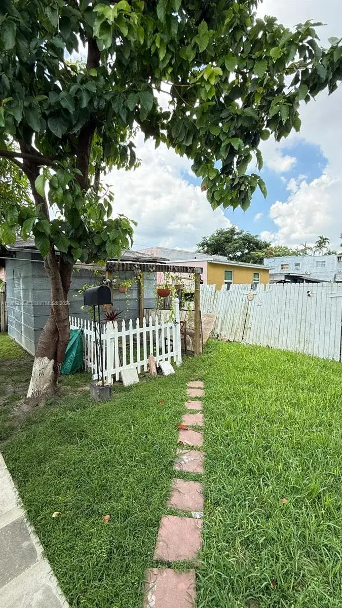 2610 NW 19th Ave, Miami FL 33142 photo 5