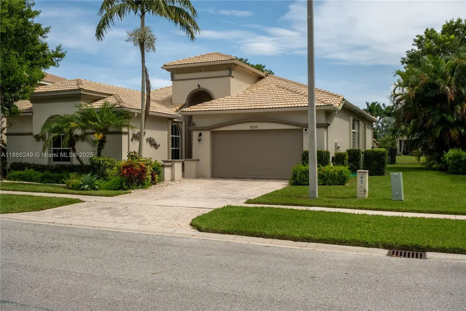9350 W Via Classico W, Wellington FL 33411