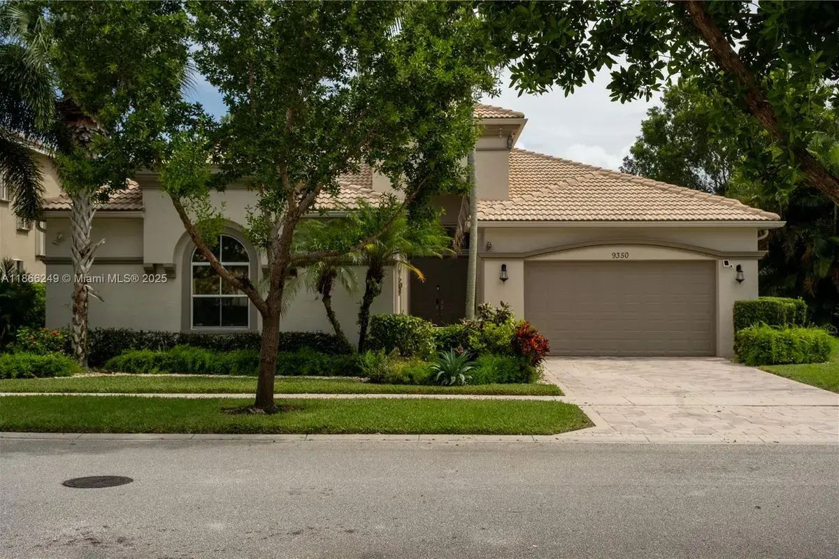 9350 W Via Classico W, Wellington FL 33411